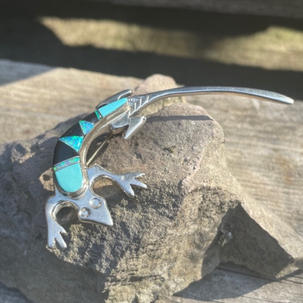 Signed Zuni Blue Fire Opal, Turquoise and Onyx Inlay Native American Liz…